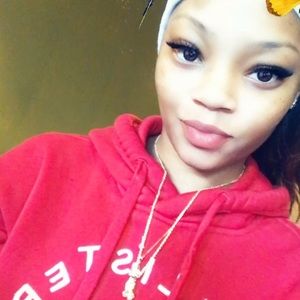 Meet your Posher, Nyrie